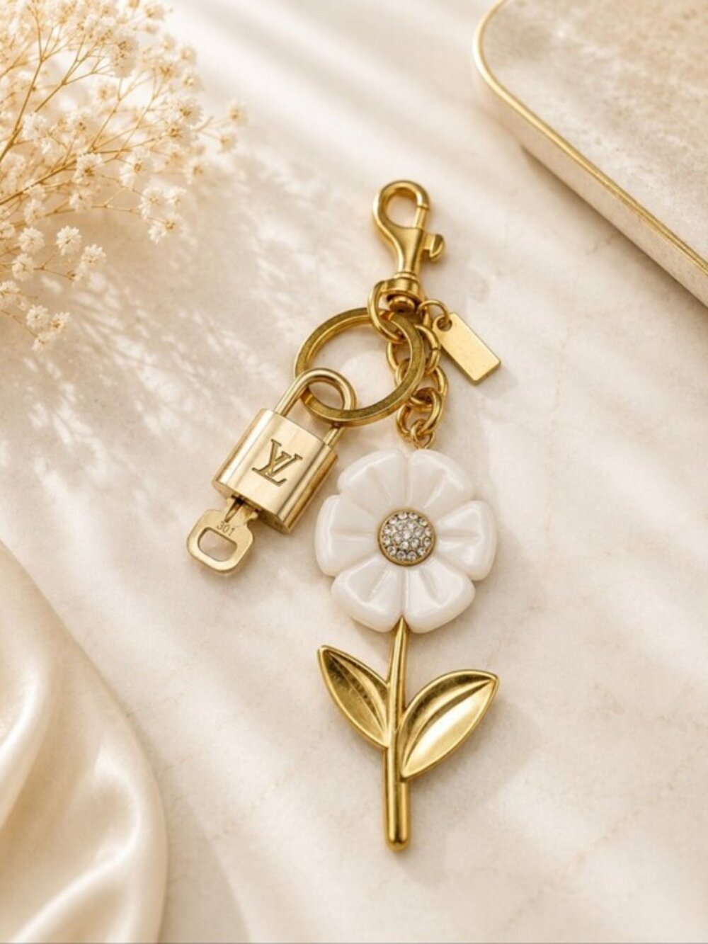 Authentic Louis Vuitton Gold Lock 🔐 Padlock + Cream Enamel Flower Bagcharm